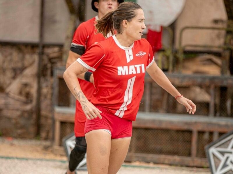 mati es abandonada por el equipo rojo en exatlon