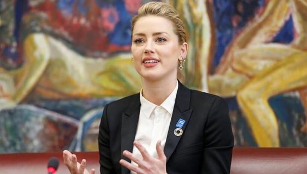 Amber Heard revela nombres de sus gemelos