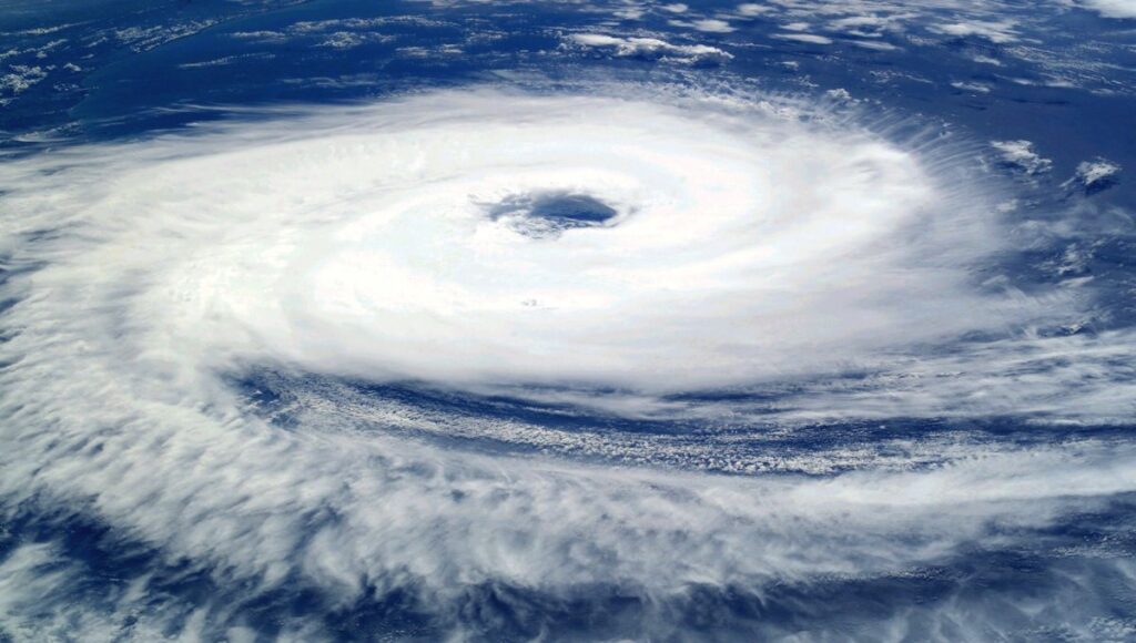 Alertan de ciclón tropical Bárbara en México