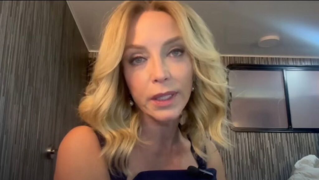 Laura Flores lanza indirecta a Lalo Salazar
