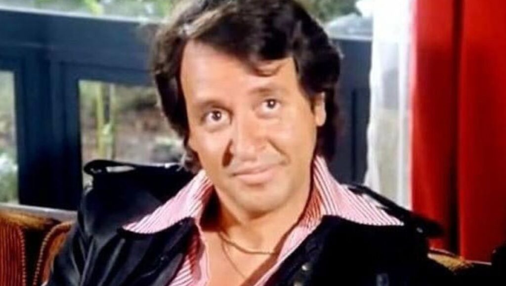 Carlos Villagrán evita preguntas de Chespirito: sin querer queriendo