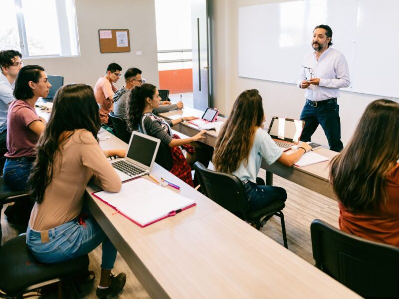 ¿Cuándo es el regreso a clases 2025?
