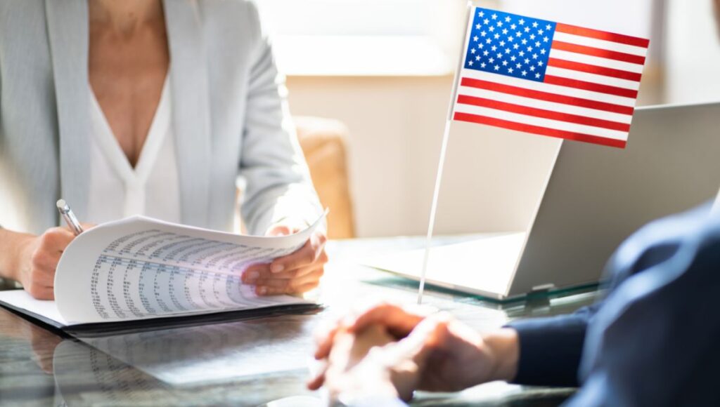 Cómo solicitar reembolso del pago de impuesto por la visa americana
