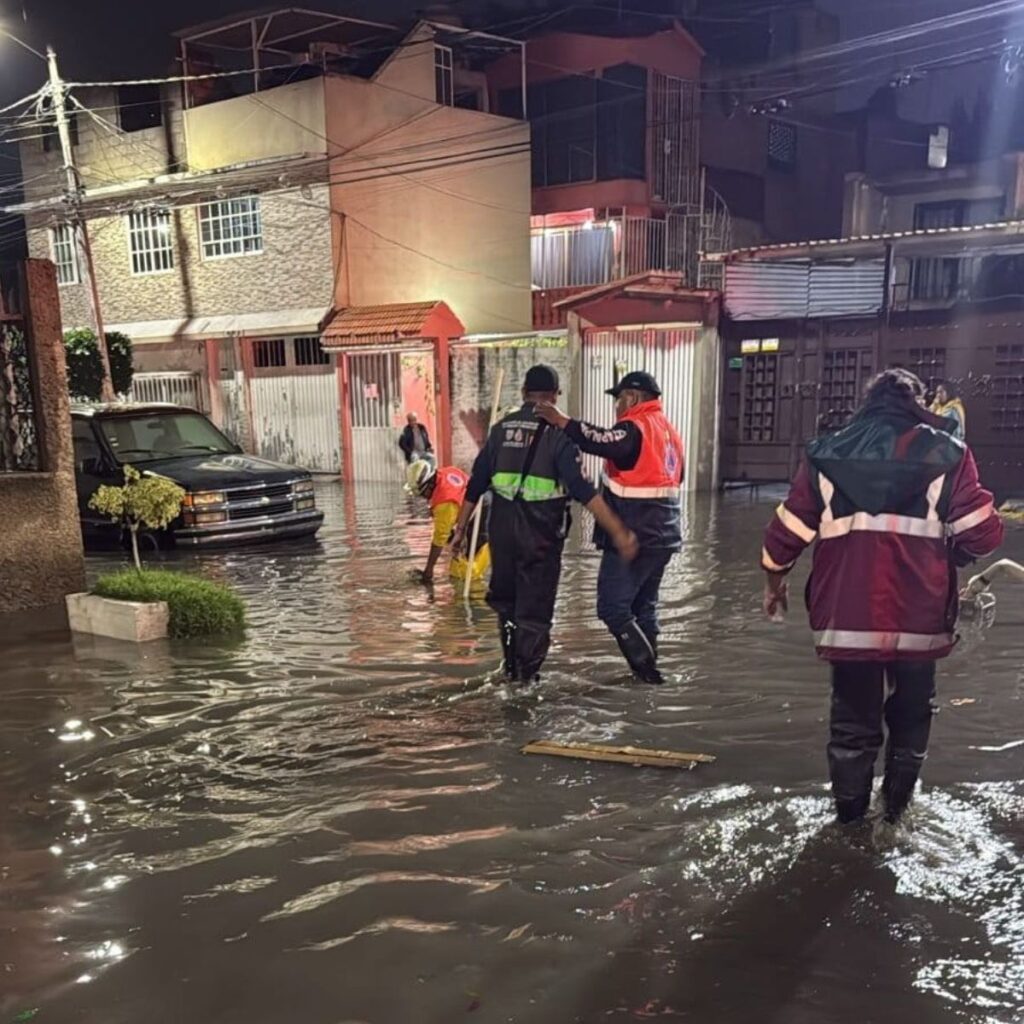 Así fue la inundación histórica en el Zócalo de 1952