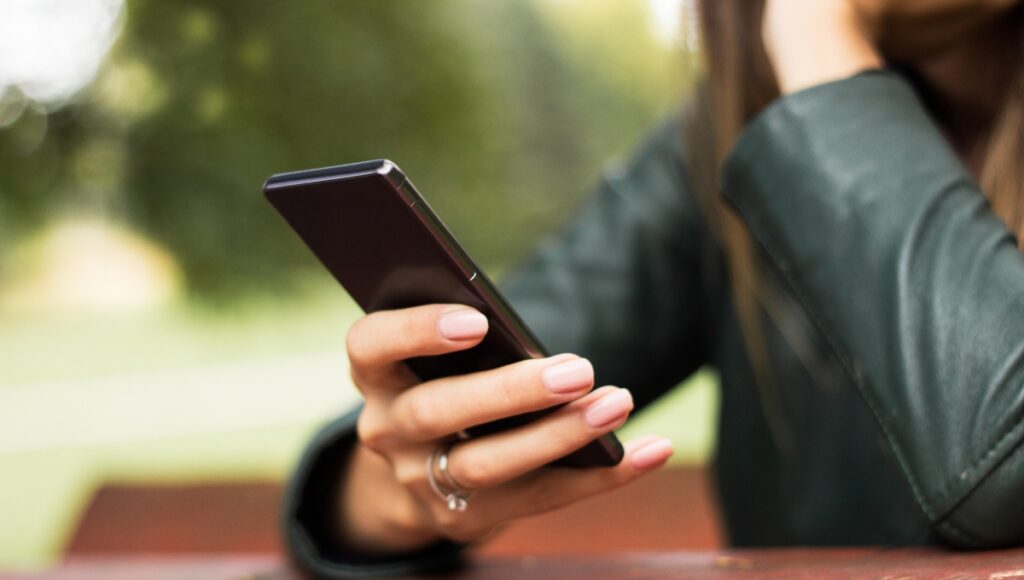 Mensaje de estafa en el celular.
