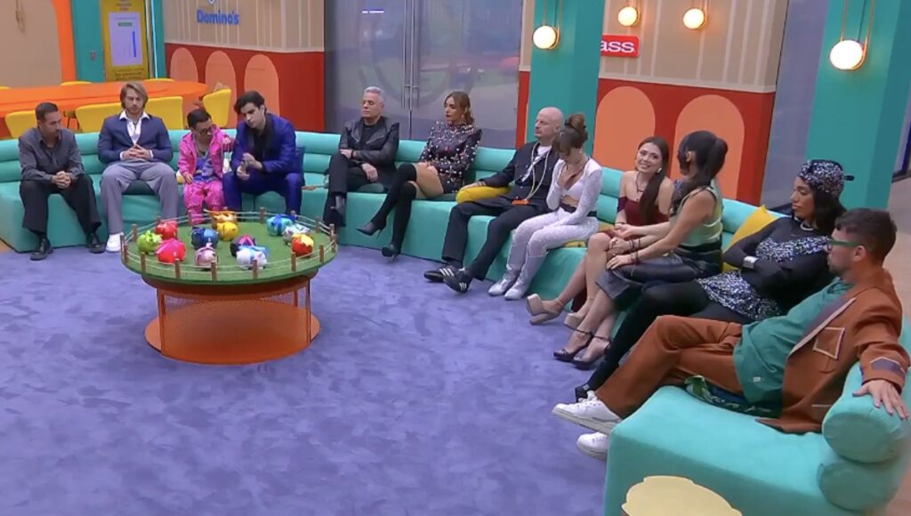 Mhoni Vidente revela al ganador de La Casa de los Famosos.