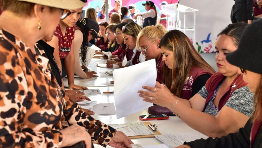 Dónde recoger la tarjeta de Uniformes y Útiles Escolares