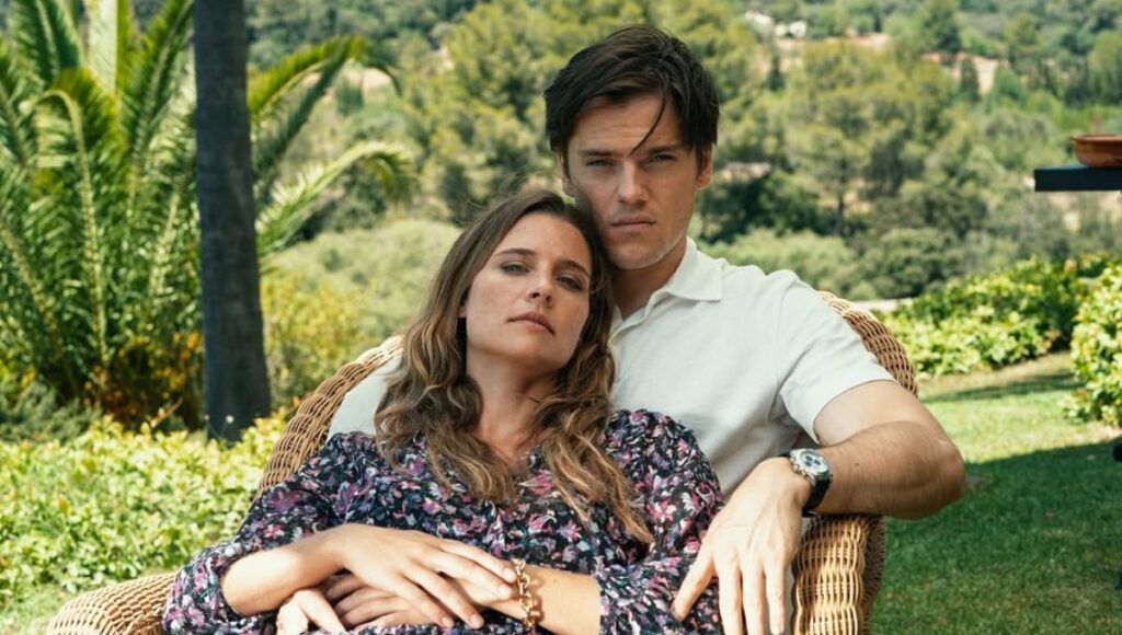 Edad, estatura y series de Theo Trebs el actor de Caerás de Netflix