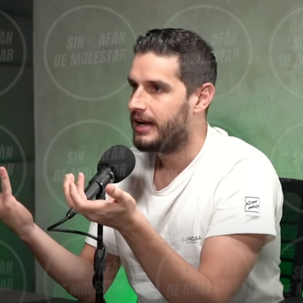 adrian marcelo se burla del sueldo de joanna vega-biestro