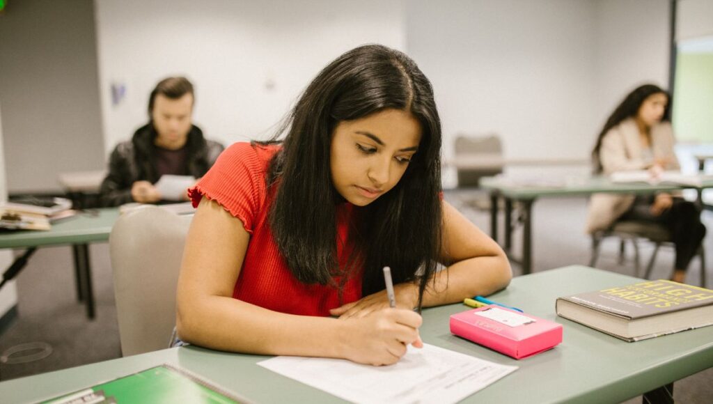 ¿Qué hacer si no aprobaste el examen ECOEMS?