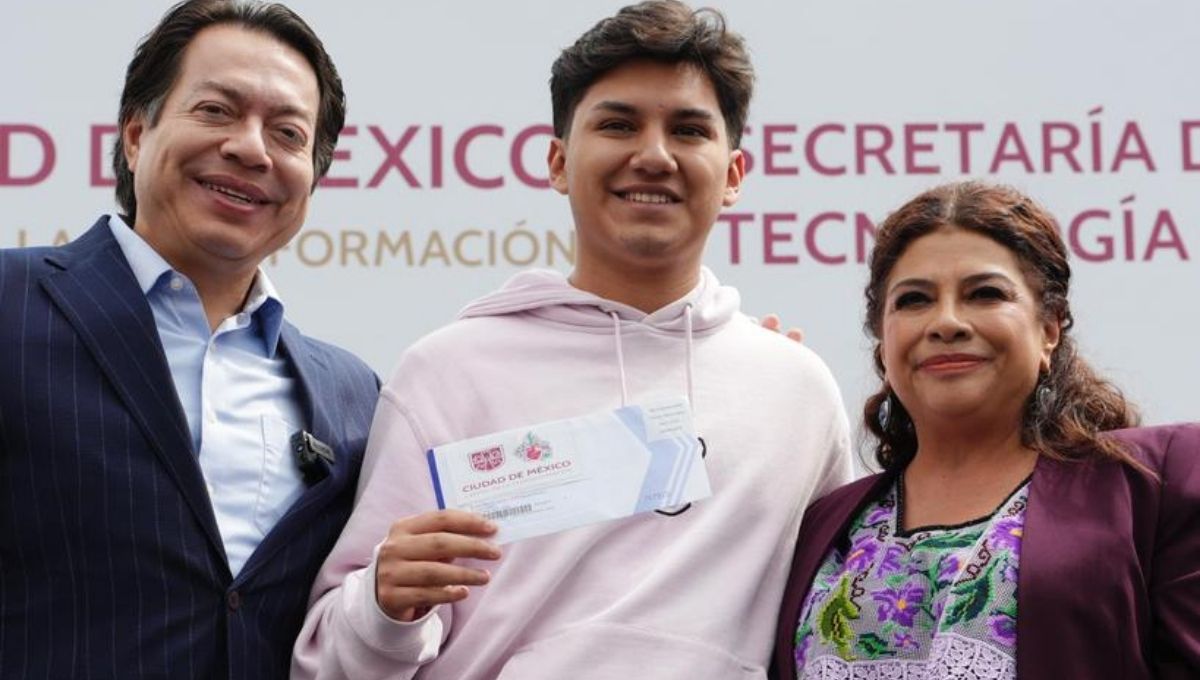 Beca a universitarias y universitarios para transporte