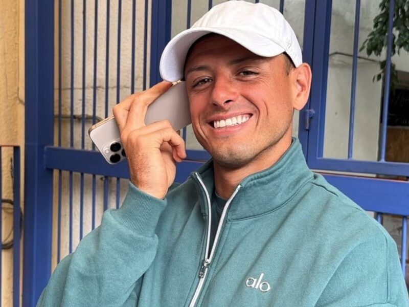 chicharito desata la polemica tras mostrar su dia a dia