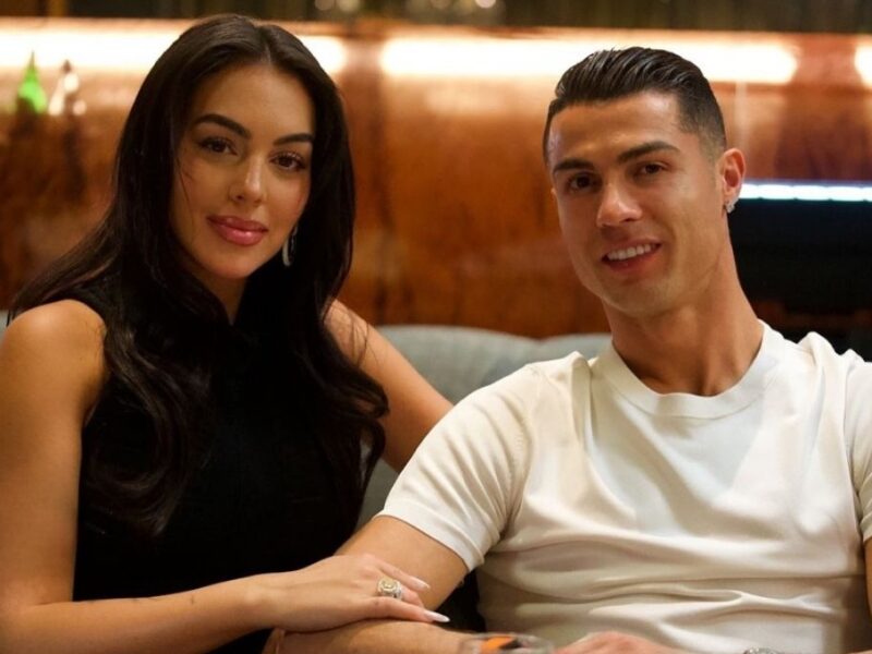 cristiano ronaldo y georgina rodriguez se comprometen luego de 9 años