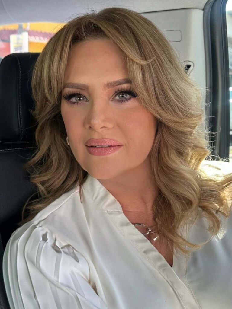 Así se ve Erika Buenfil  actualmente