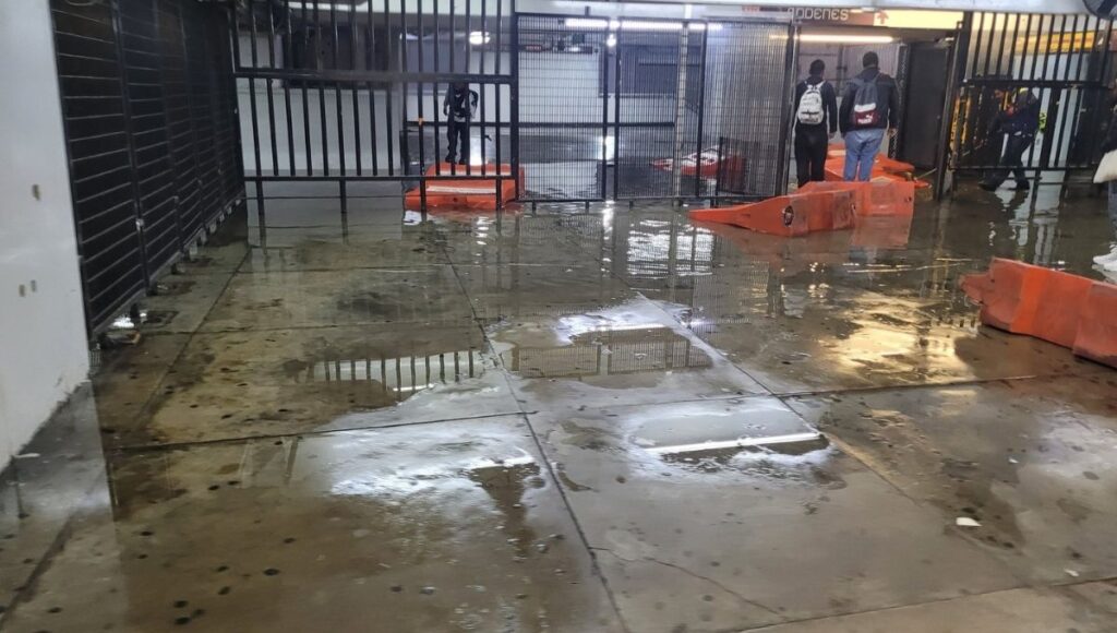 estaciones de metro afectadas por la lluvia en cdmx este 12 de agosto