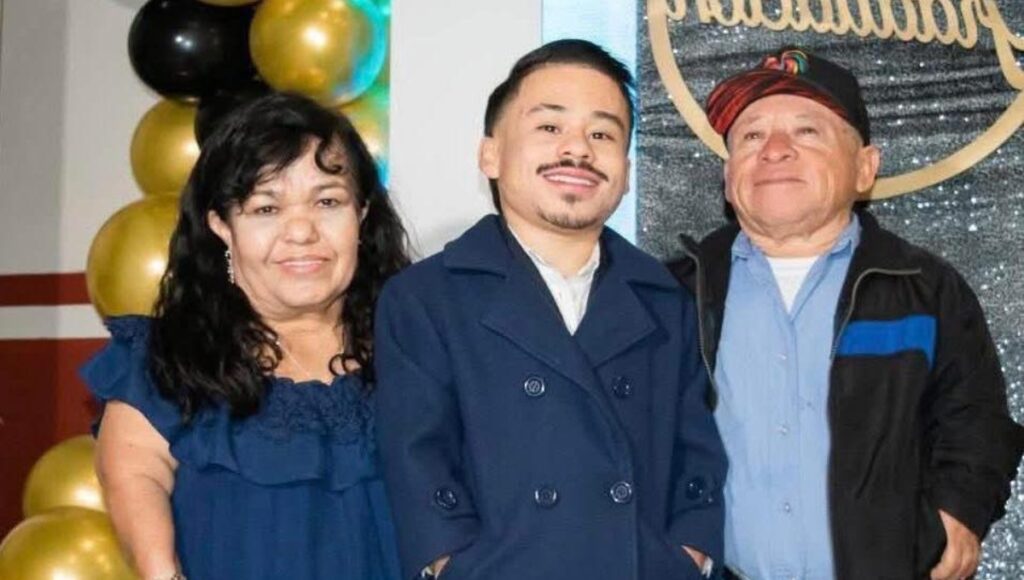 Fotos de Abelito de niño con su familia.