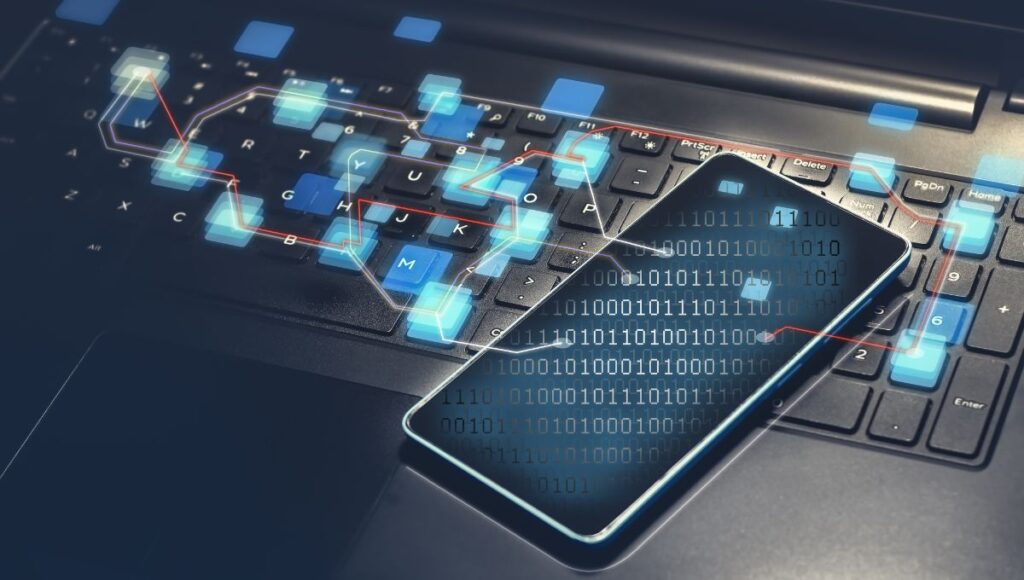 ¿Qué son los brujos digitales y cómo engañan a la gente?