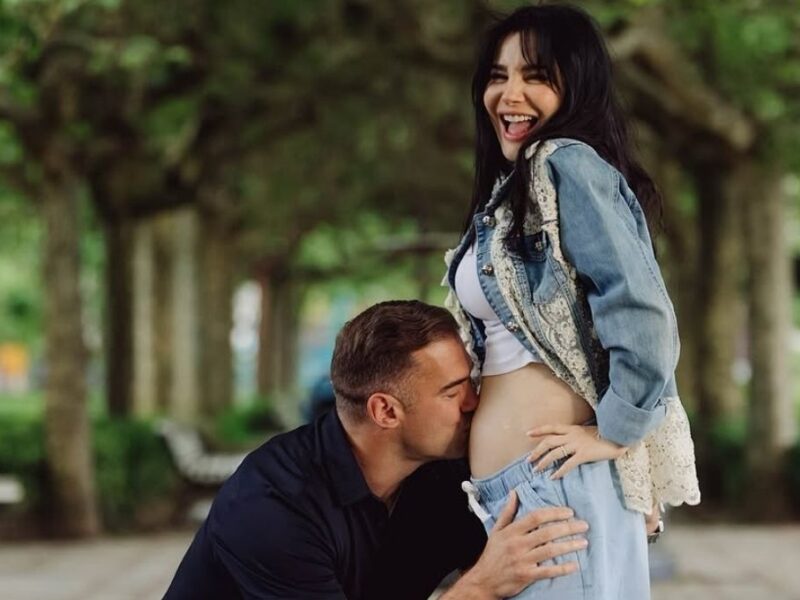 Martha Higareda revela que tendrá gemelos