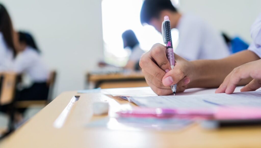 ¿Qué pasa si no apruebas el examen ecoems?