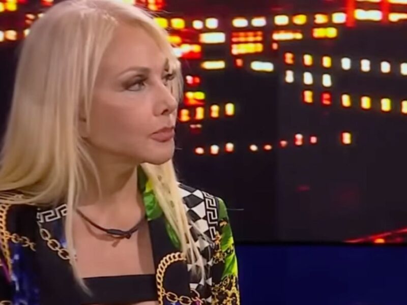 olivia collins uso sus poderes para descubrir quien la nomino en la casa de los famosos