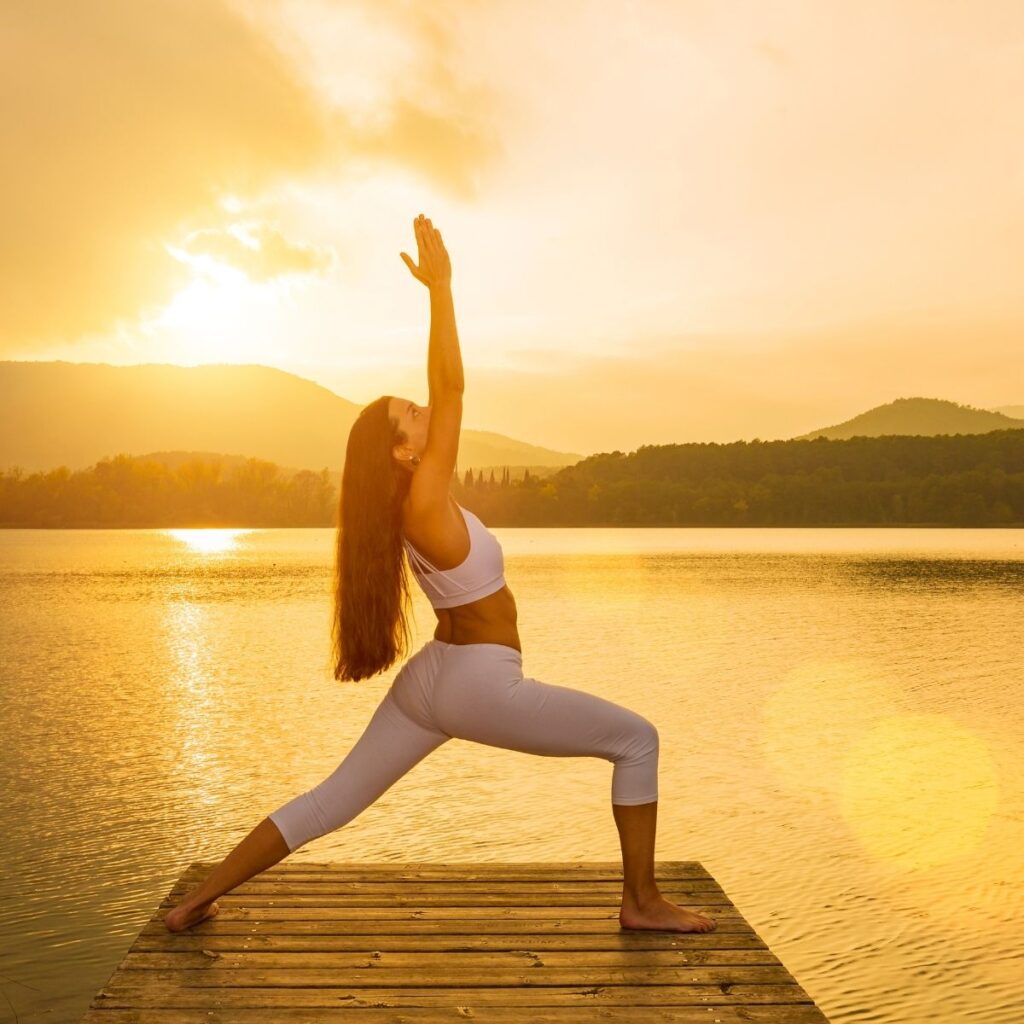 posiciones de yoga para mejorar el equilibrio