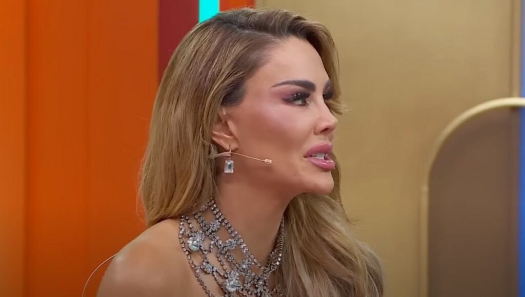 que le prometio ninel conde a elaine haro