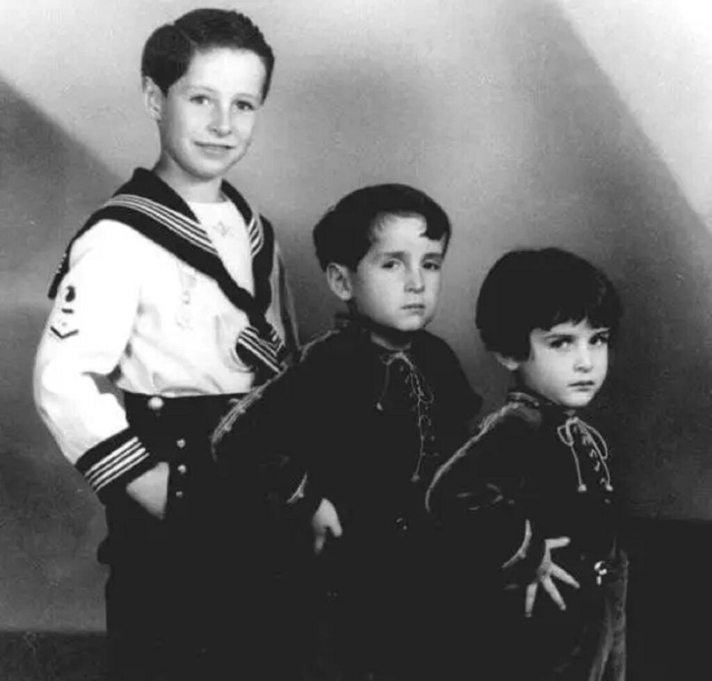 Fotos de Roberto Gómez Bolaños Chespirito joven
