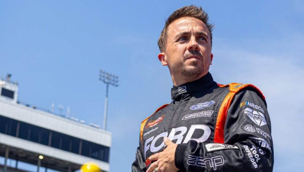 un accidente causo el retiro de frankie muniz de las pistas de nascar