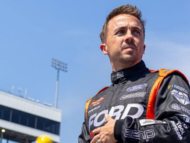 un accidente causo el retiro de frankie muniz de las pistas de nascar
