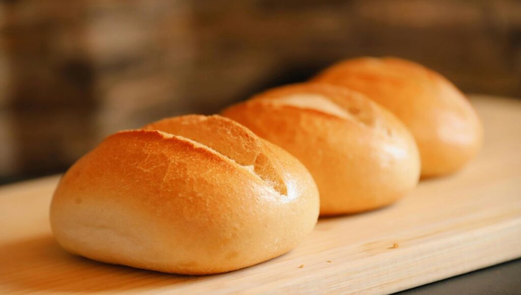 La UNAM revela que es bueno comer bolillo para curar el susto