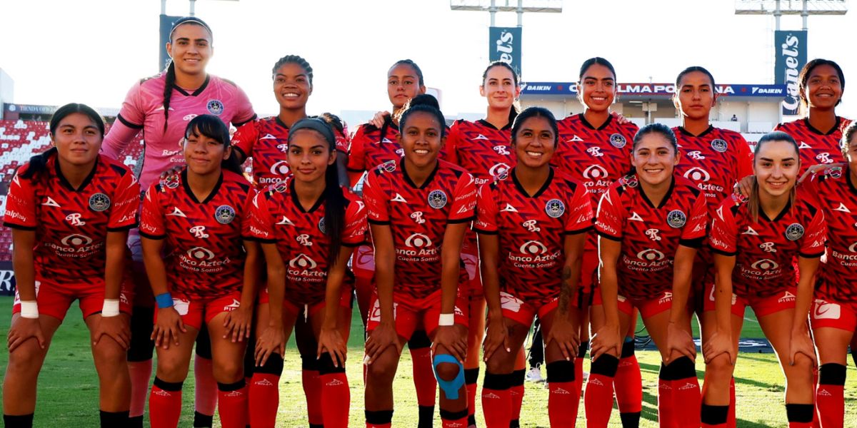 Duelo en la Liga MX Femenil: Jugadoras de Mazatlán en el estadio