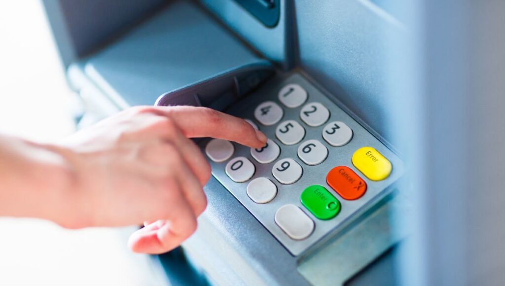 Retirar dinero de la Pensión Bienestar sin tarjeta