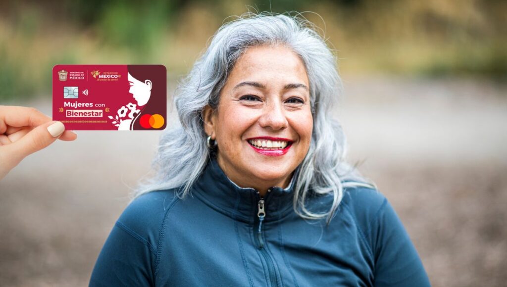 Entrega de las tarjeta para la pensión mujeres bienestar