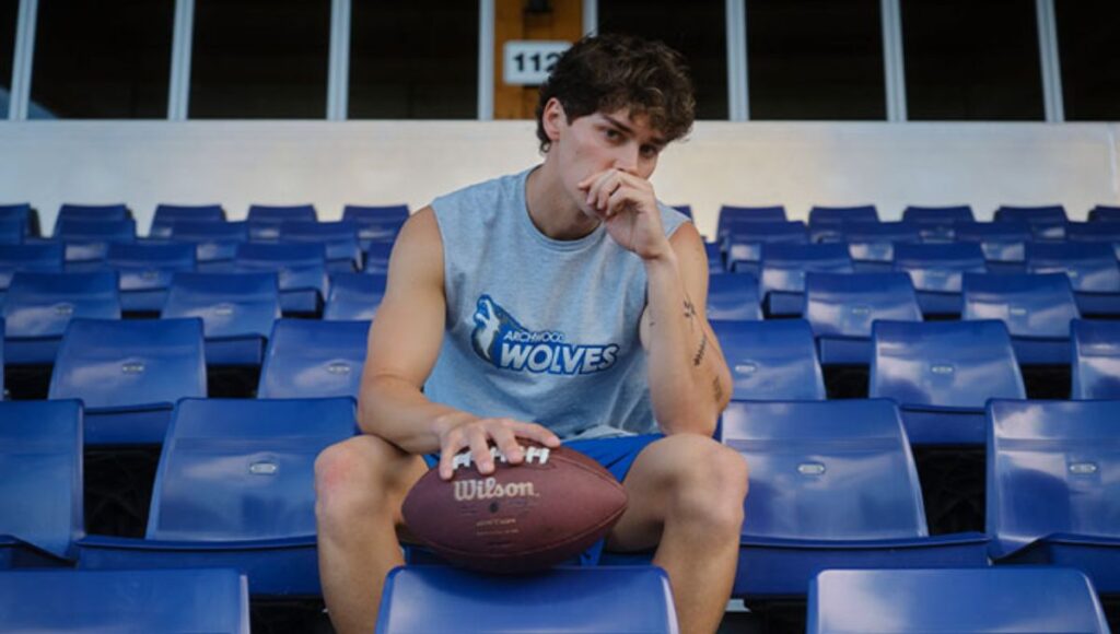 Sinopsis y reparto de Amor fuera de tiempo película