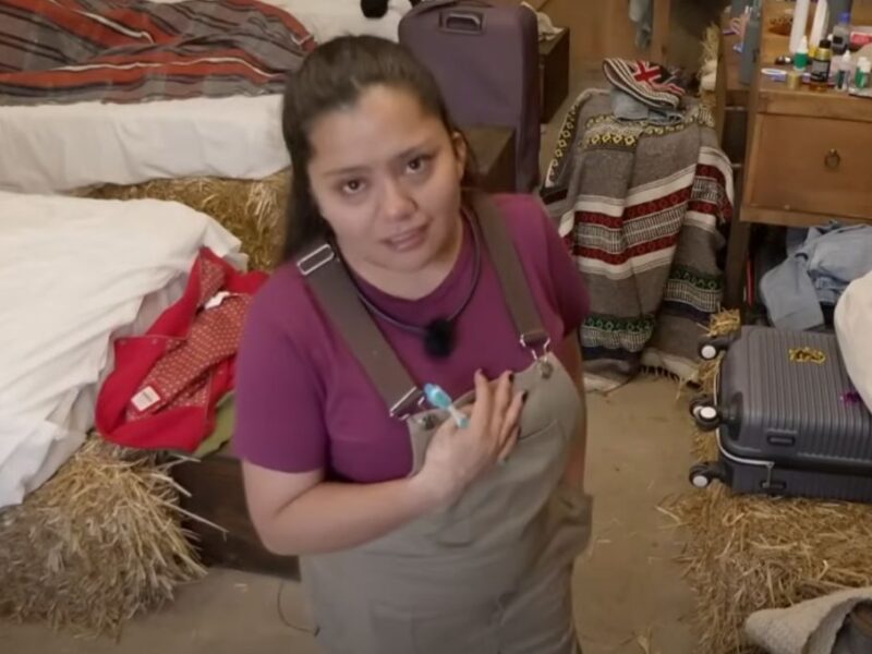 cuál es el nombre real de la bea granja vip