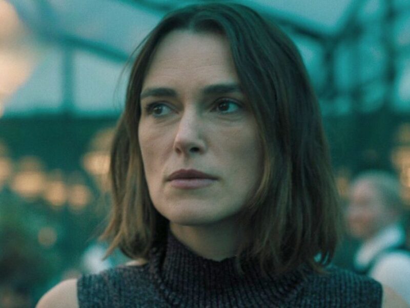 Qué diferencias hay entre el libro y la película de La mujer del camarote 10