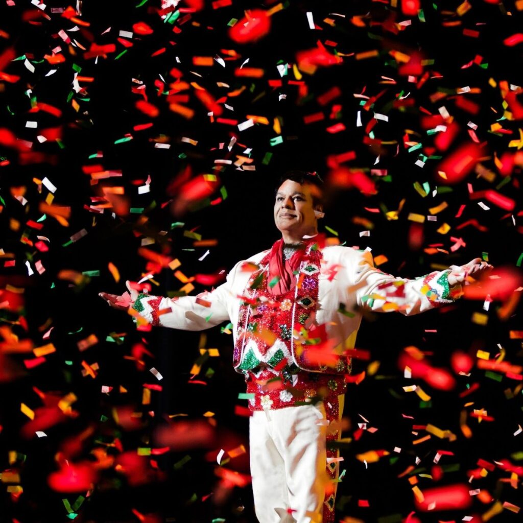 El año y la edad en que murió Juan Gabriel