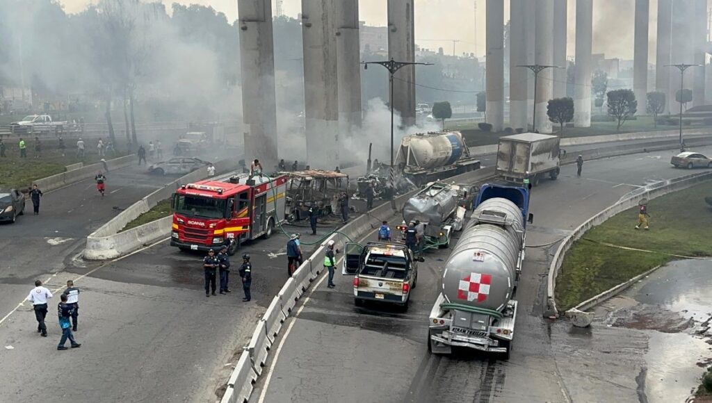 Revelan las causas del accidente de la pipa en el Puente de la Concordia en Iztapalapa
