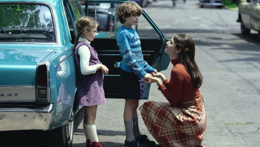 Por qué Leo se llevó a sus hijos en Nadie nos vio partir serie Netflix
