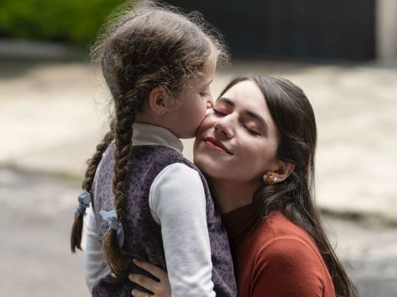 Por qué Leo se llevó a sus hijos en Nadie nos vio partir serie Netflix