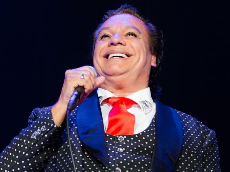 ¿Quiénes fueron los managers de Juan Gabriel?