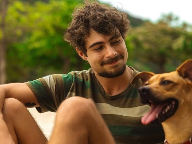 Edad estatura y esposa de Rafael Vitti de Caramelo de Netflix