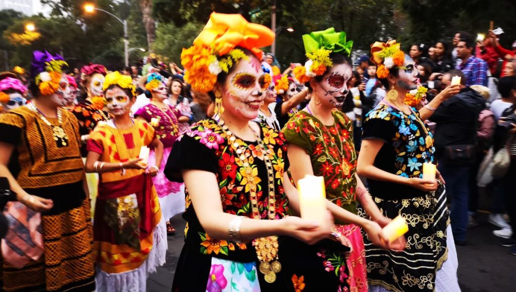 Mega Procesión de Catrinas en CDMX: qué estaciones del Metro y Metrobus cierran