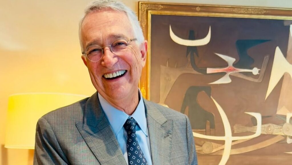 Celebra el cumpleaños de Ricardo Salinas Pliego en su fiesta masiva