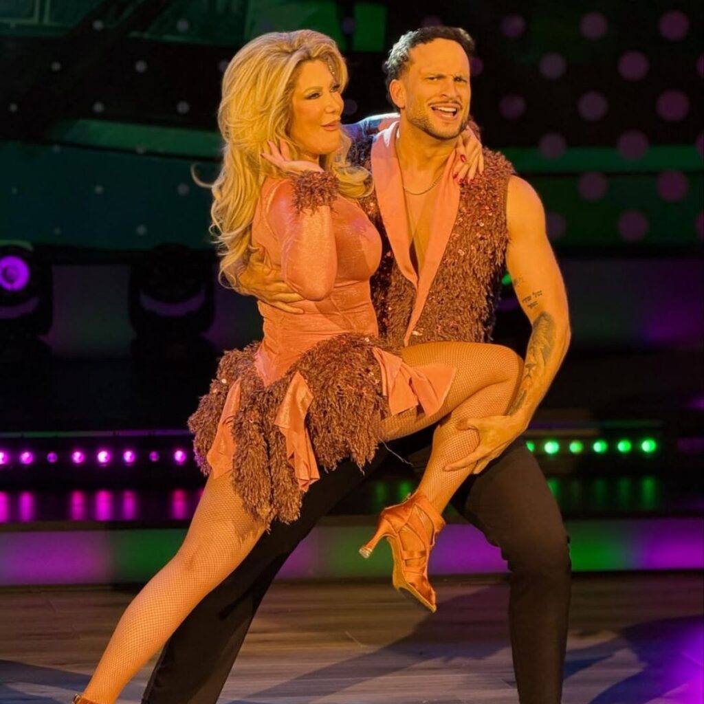 pareja eliminada de las estrellas bailan en hoy el 24 de octubre