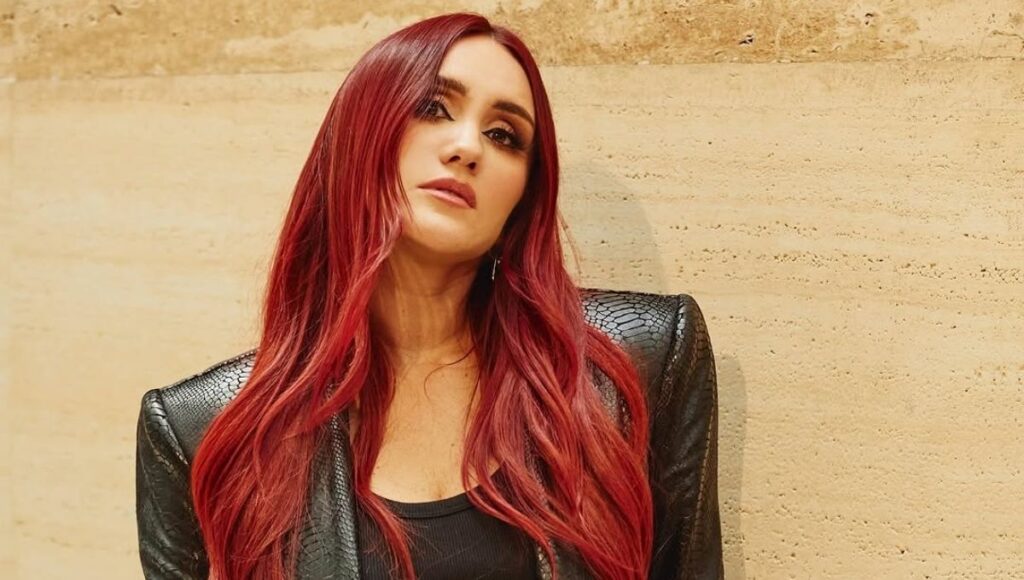 Dulce María anuncia embarazo
