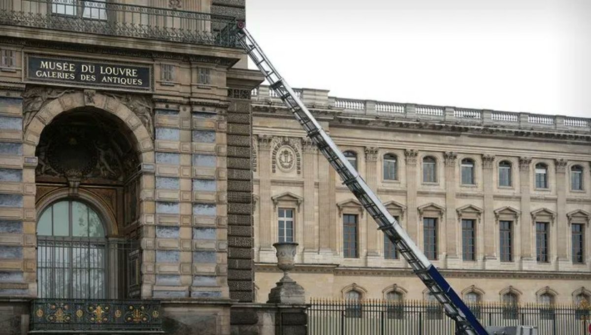 Desaparecen las joyas históricas de Napoleón del Museo Louvre