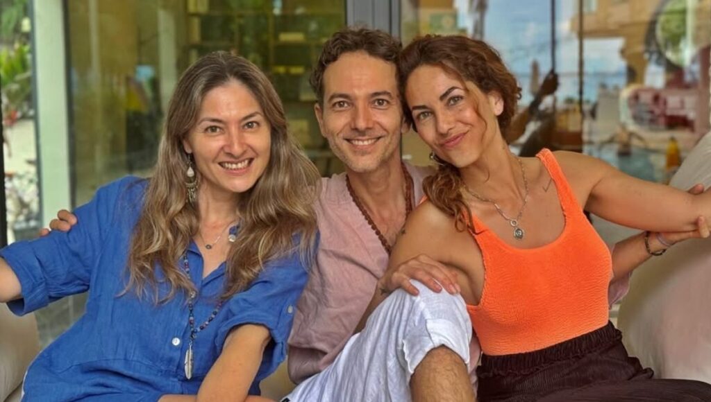 Hermano de Bárbara Mori que es cantante