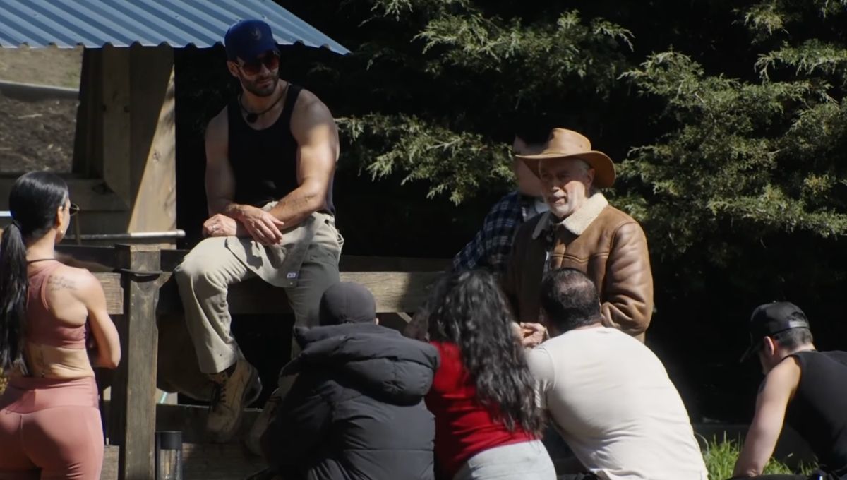 tio pepe habla con los participantes de la granja vip despues del insulto de jawy