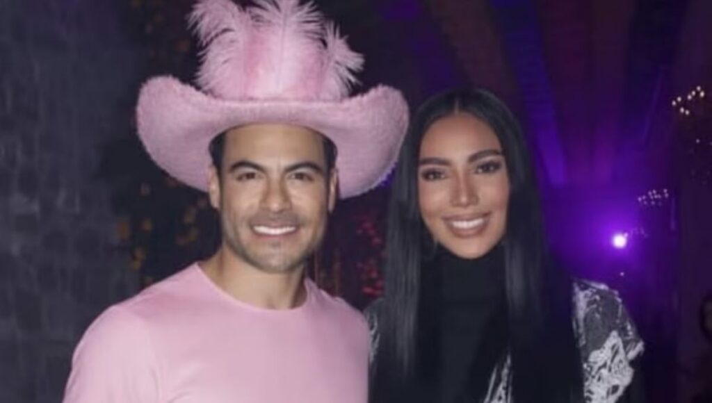 Imagen viral de Carlos Rivera en Halloween